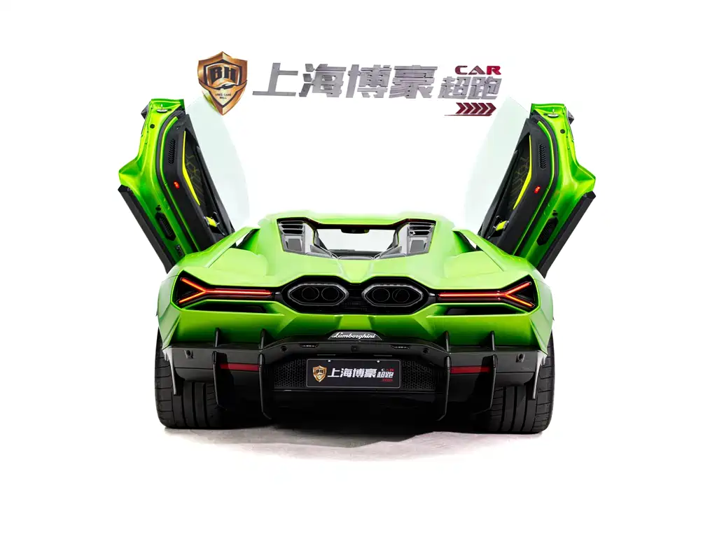 LAMBORGHINI REVUELTO