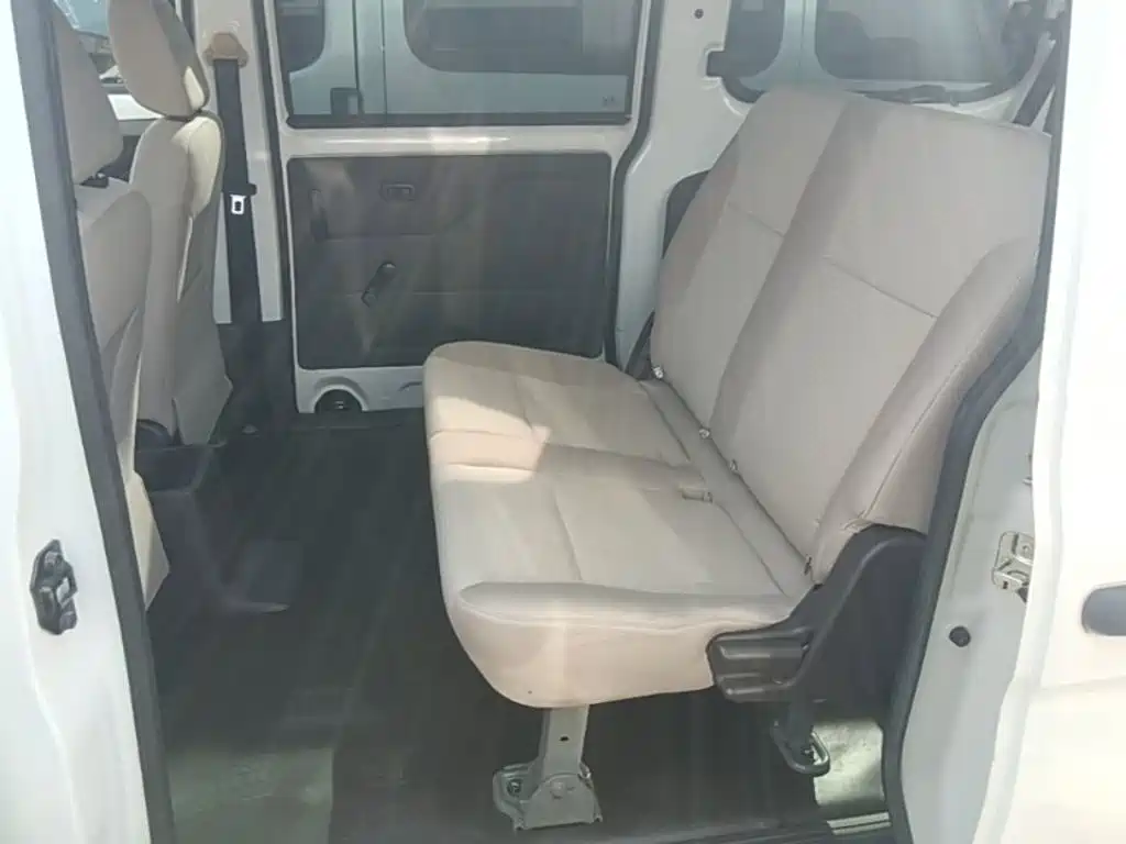 Wuling Hongguang V — миниатюра 17