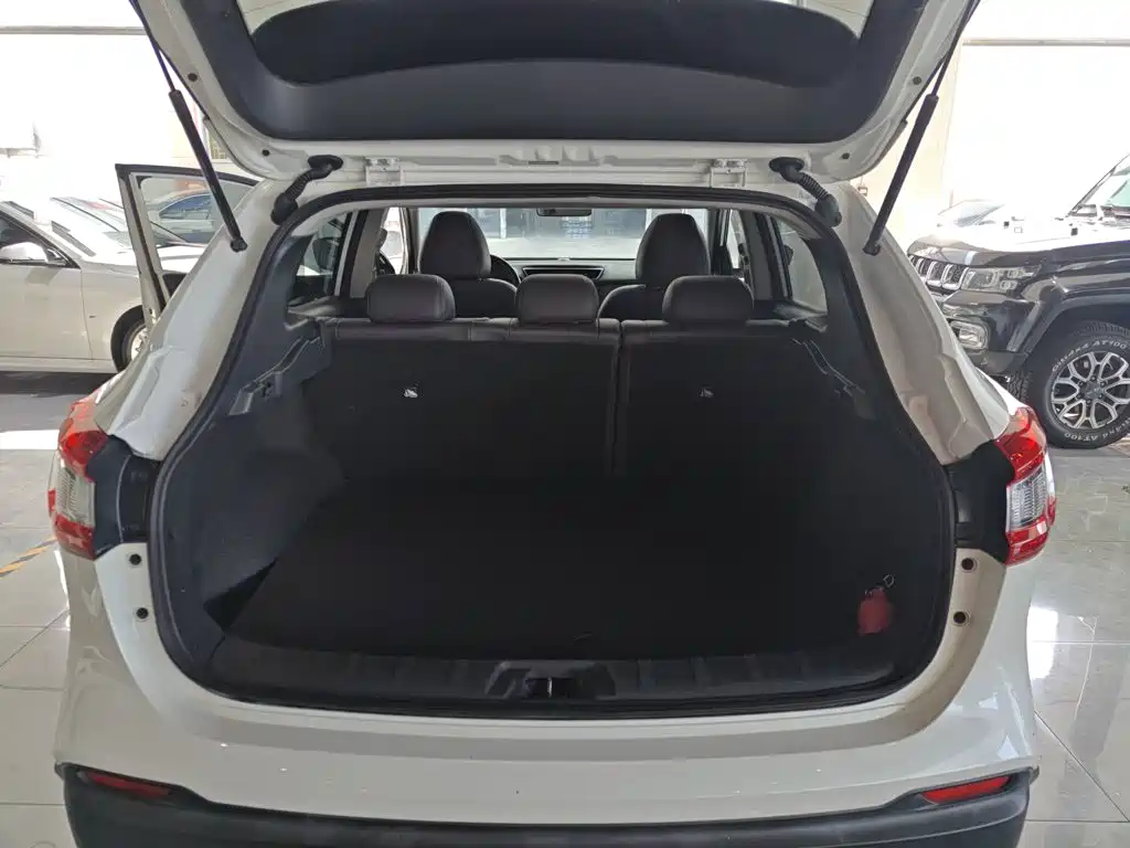 Nissan Qashqai — миниатюра 3