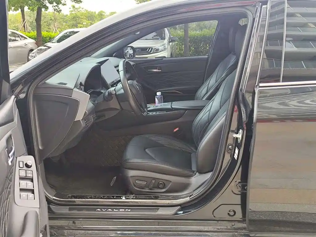 Toyota Avalon — миниатюра 5