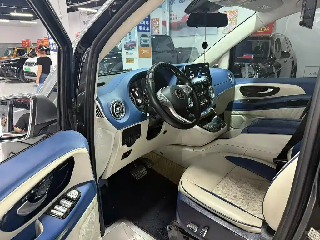 Mercedes-Benz Vito — миниатюра 7
