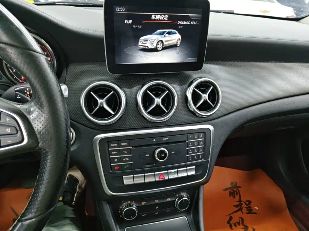 Mercedes-Benz GLA — миниатюра 13
