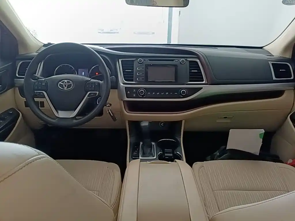 Toyota Highlander — миниатюра 10