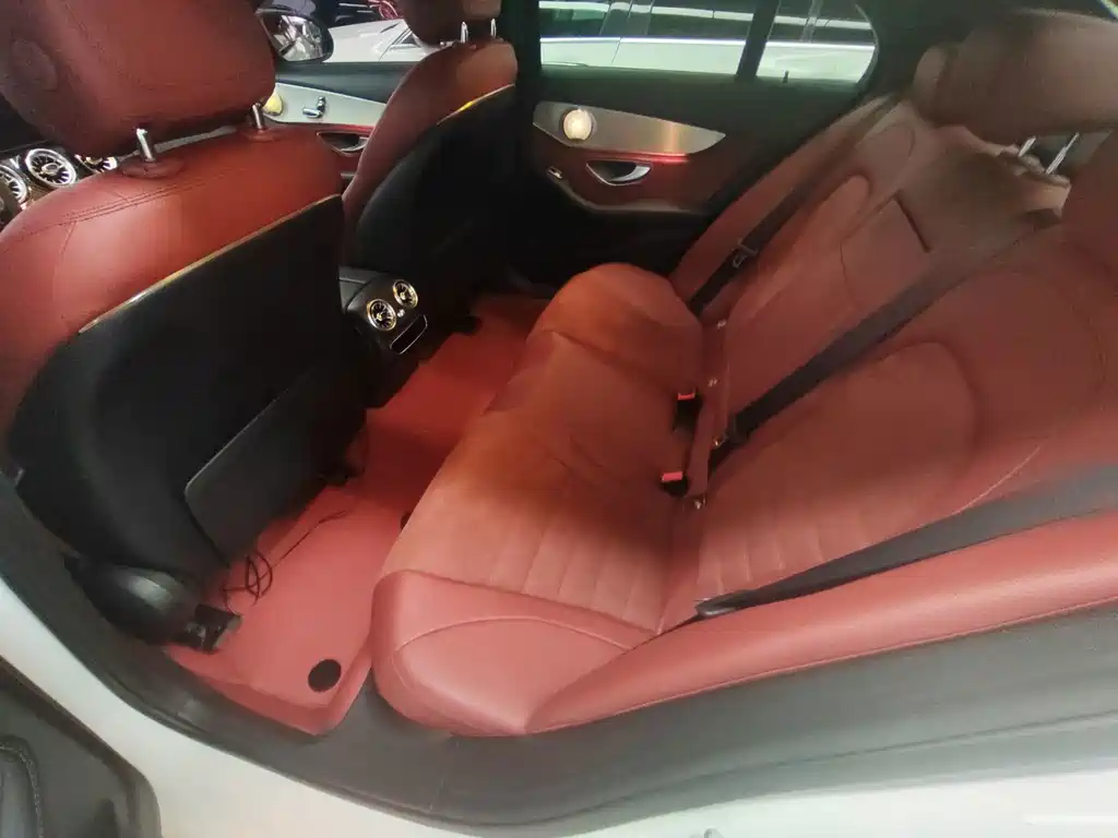 Mercedes-Benz C-Class — миниатюра 11