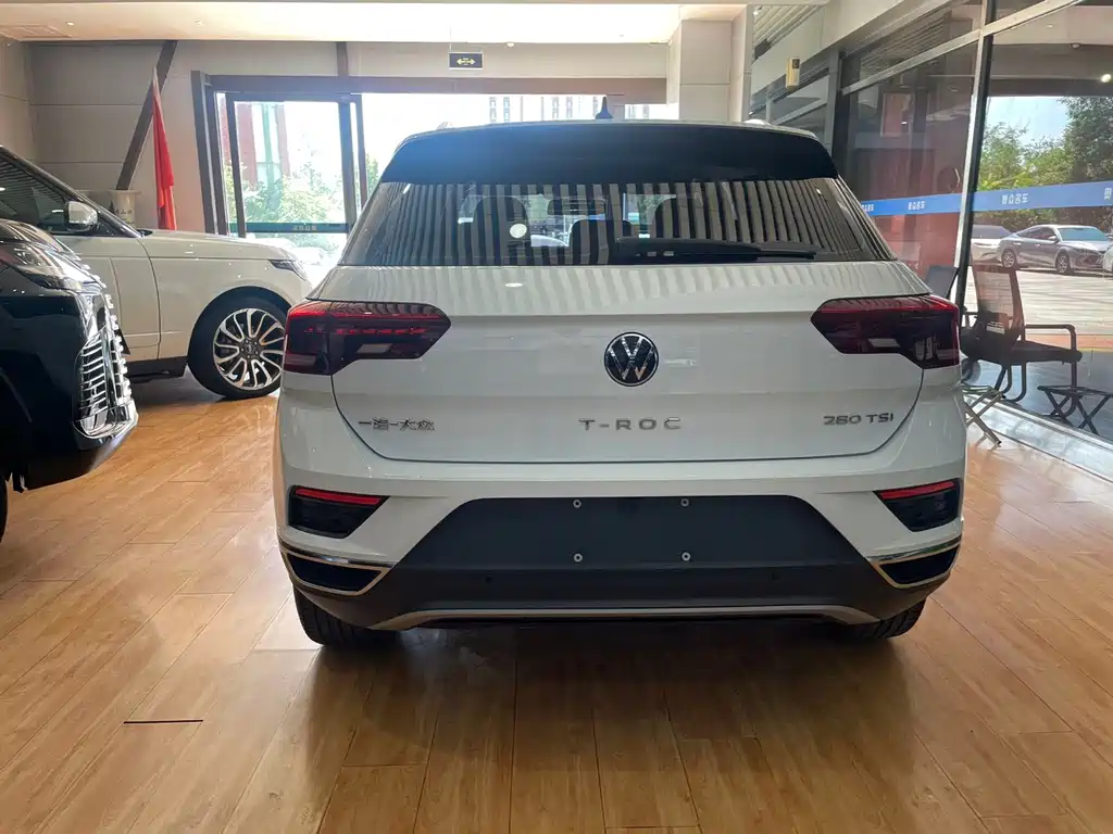 Volkswagen T-Roc — миниатюра 10