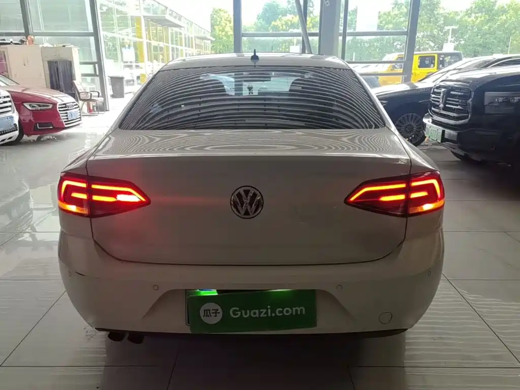 Volkswagen Lamando — миниатюра 6