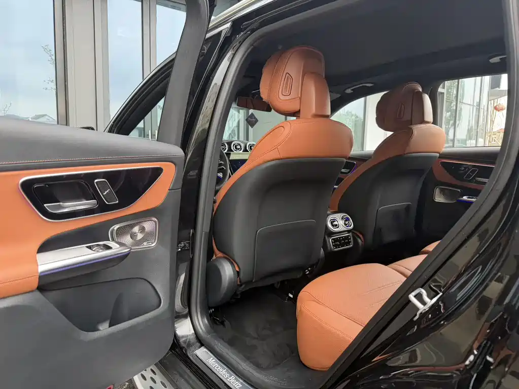 Mercedes-Benz GLC — миниатюра 9