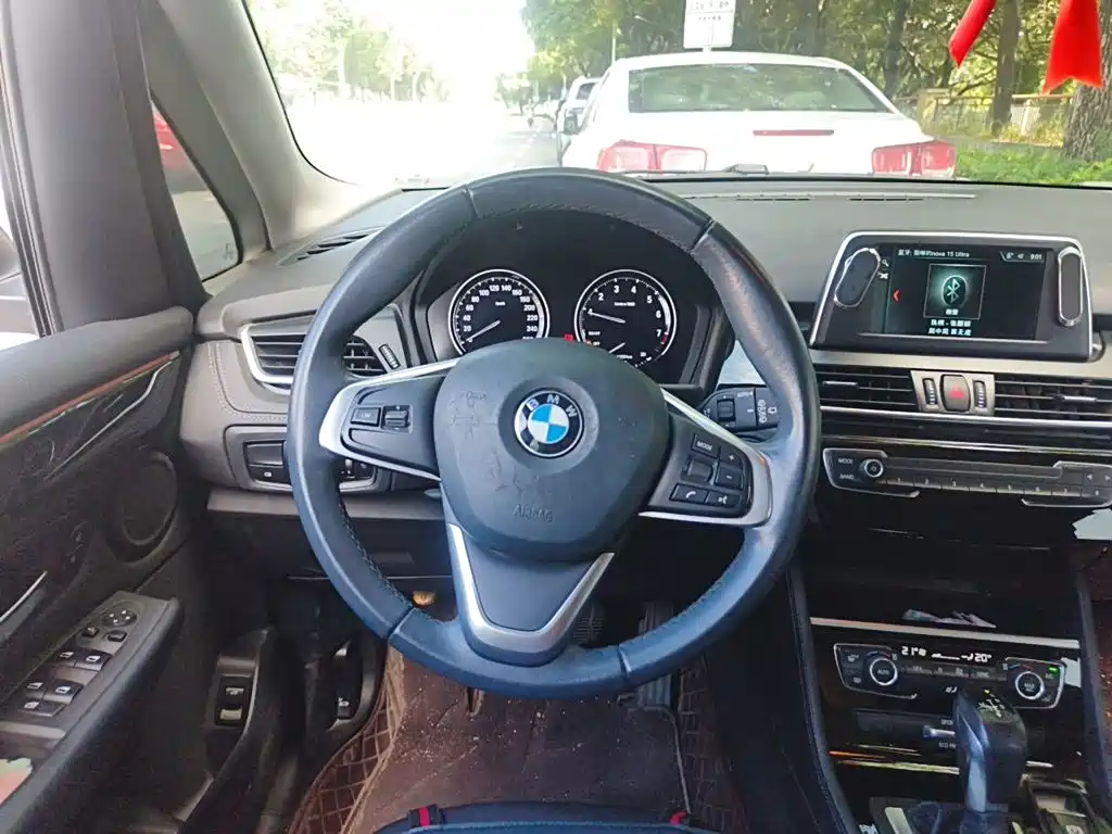 BMW 2 Series Active Tourer — миниатюра 3
