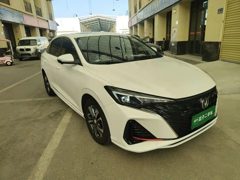 Changan Eado — миниатюра 4