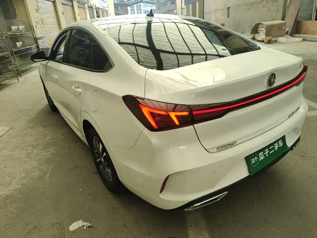 Changan Eado — миниатюра 5