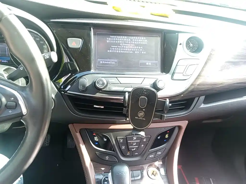 Buick Envision Plus — миниатюра 13