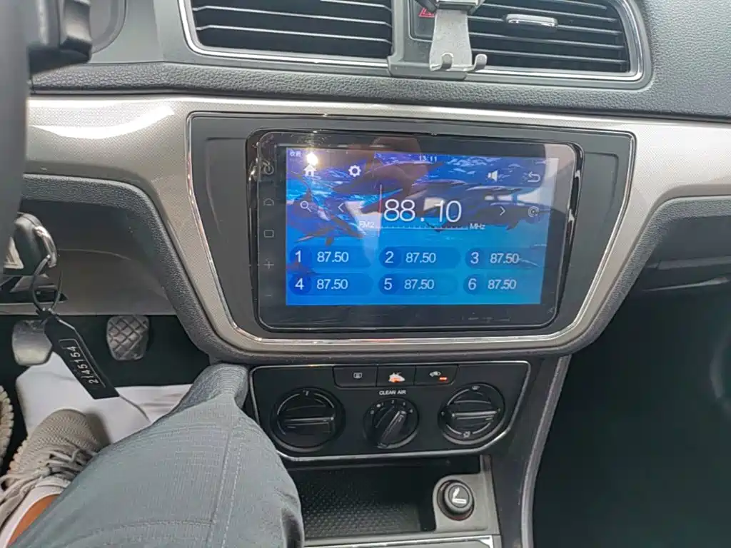 Volkswagen Lavida — миниатюра 13
