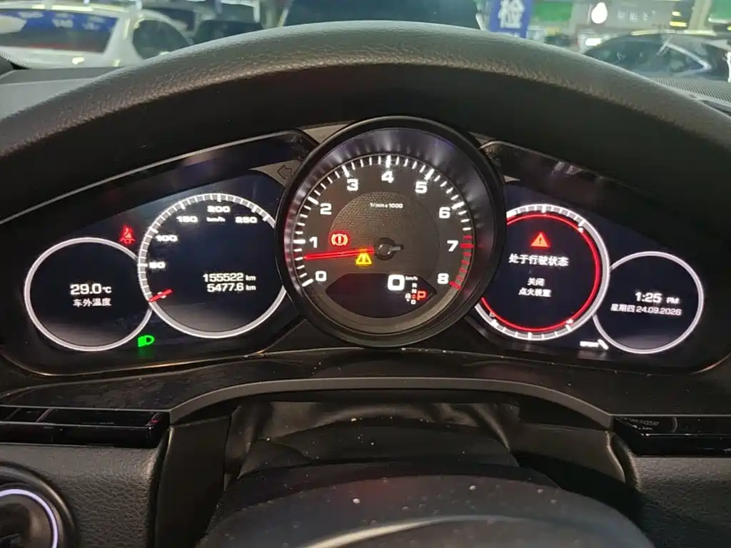 Porsche Cayenne — миниатюра 12