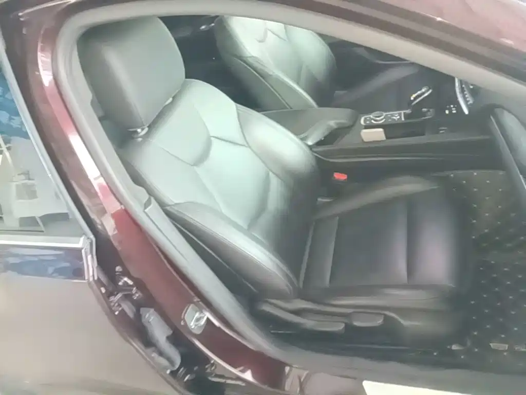 Cadillac CT5 — миниатюра 4