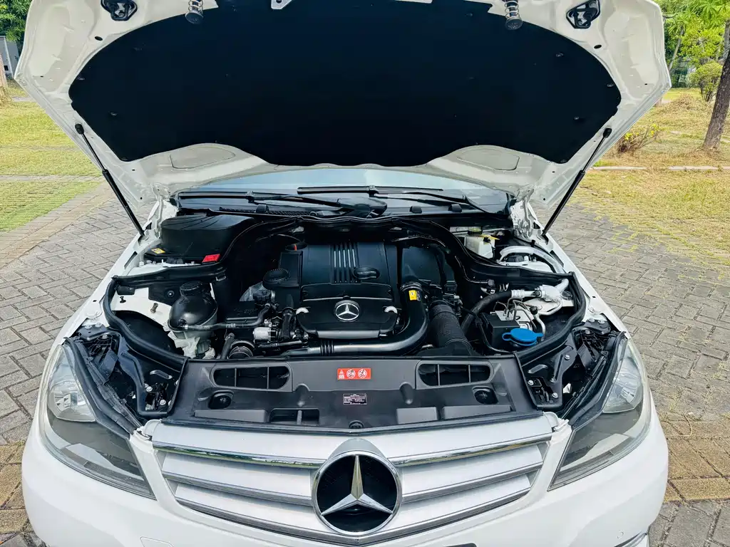 Mercedes-Benz C-Class (Import) — миниатюра 17