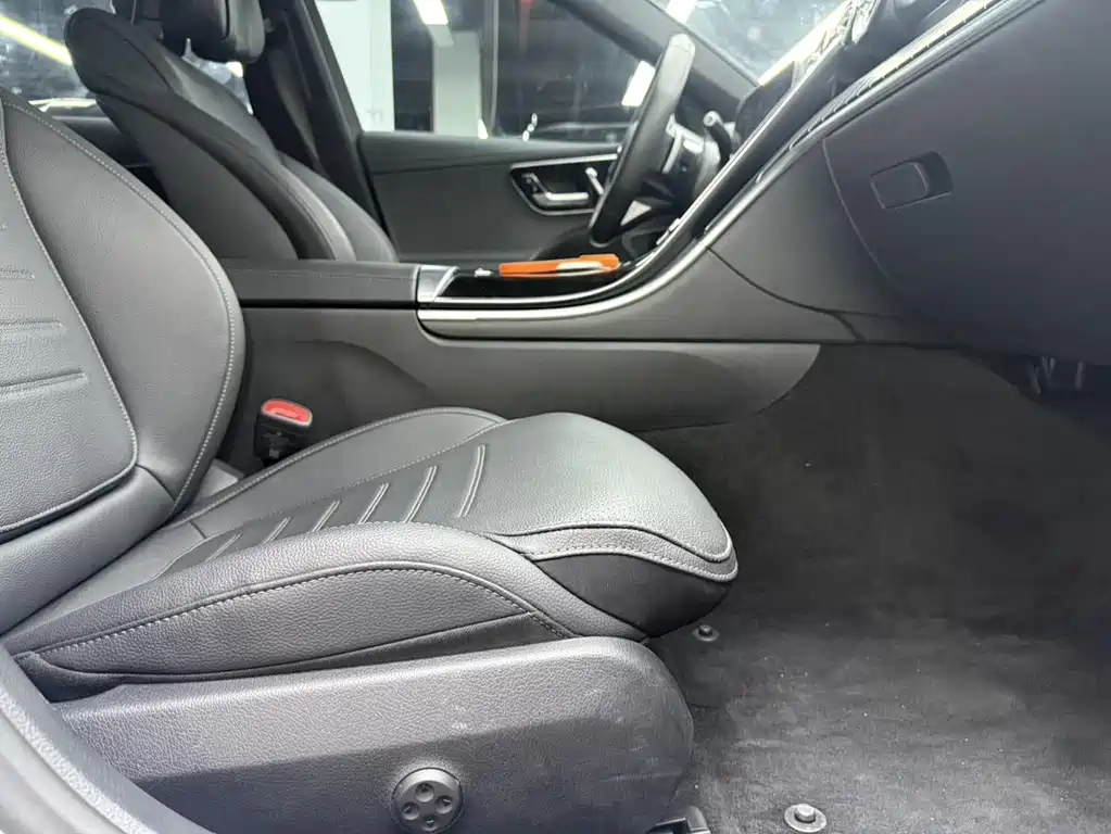 Mercedes-Benz C-Class — миниатюра 21