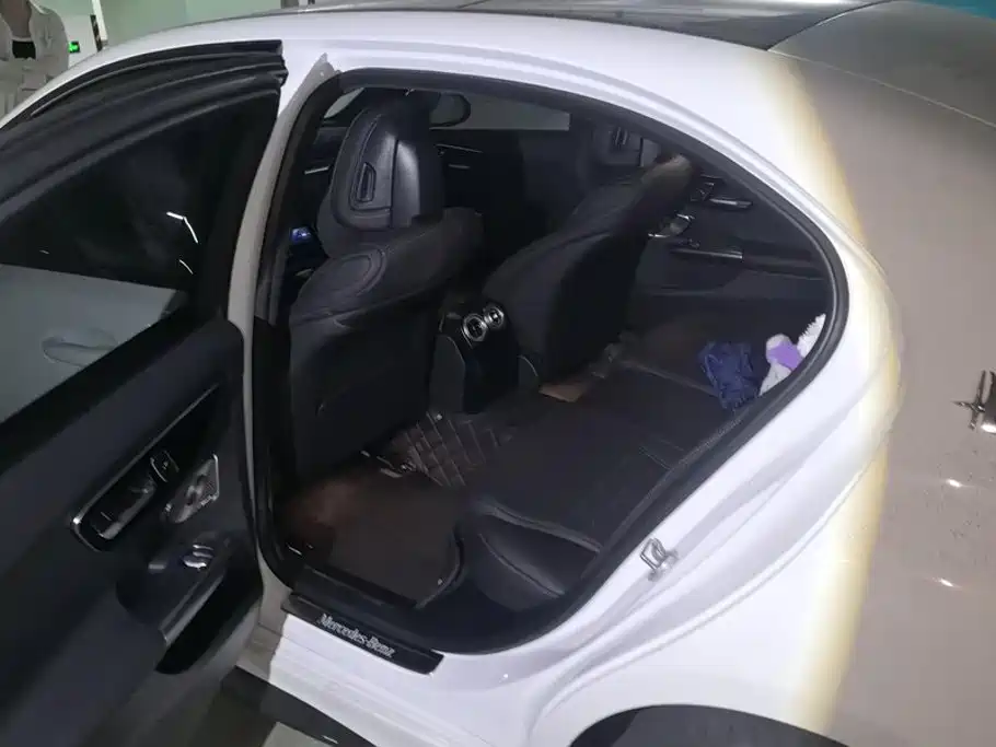 Mercedes-Benz C-Class — миниатюра 11