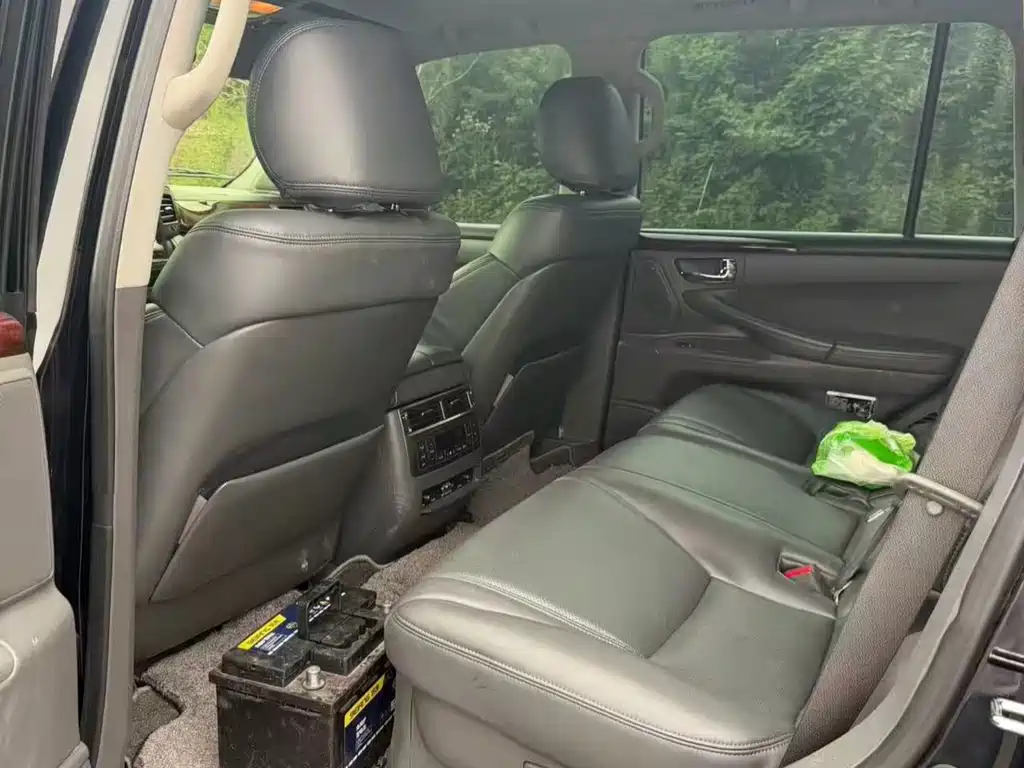 Lexus LX — миниатюра 8