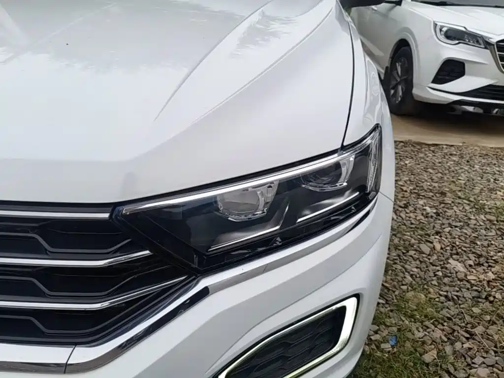Volkswagen T-Roc — миниатюра 24