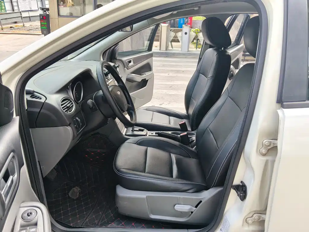 Ford Focus — миниатюра 10