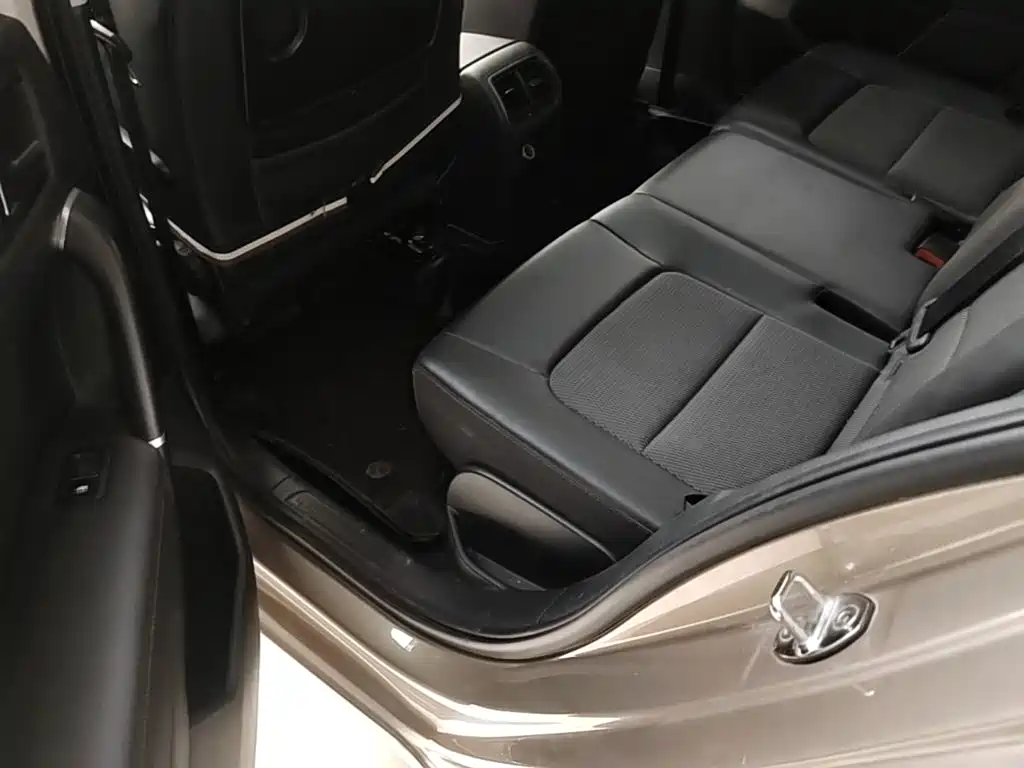 Volkswagen Golf Sportsvan — миниатюра 17