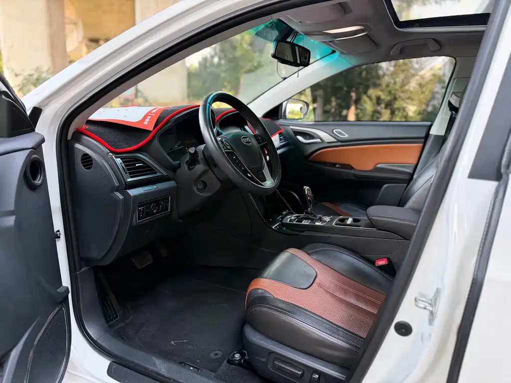 BYD Qin NEV — миниатюра 11