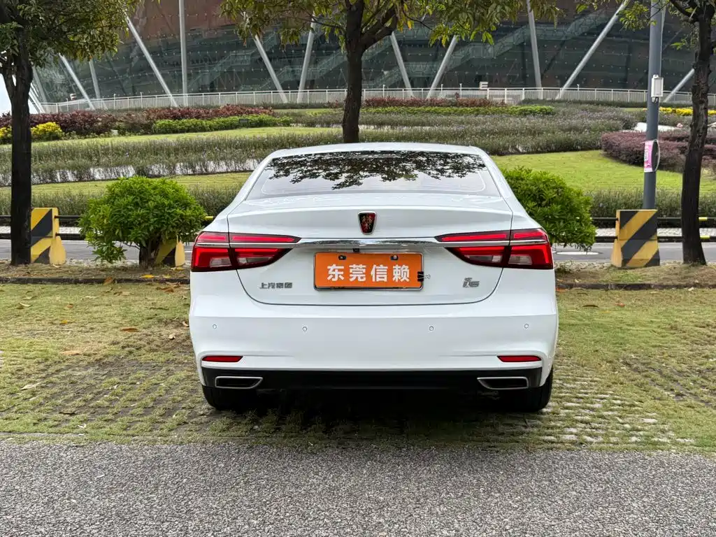 Roewe i6 Classic — миниатюра 8