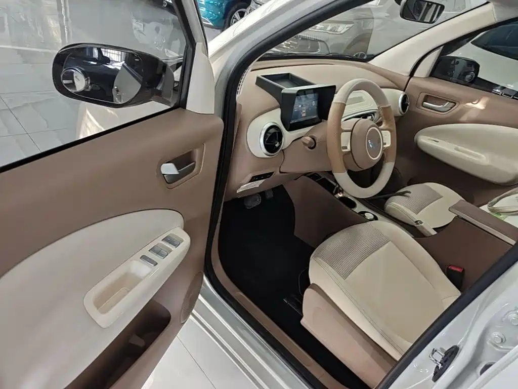 Wuling MINIEV — миниатюра 16
