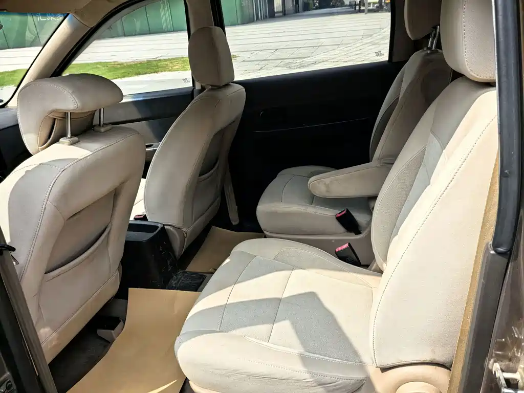 Wuling Hongguang — миниатюра 10