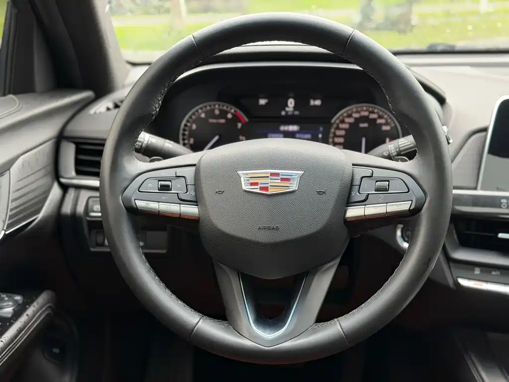 Cadillac CT4 — фотографии объявления, Фото 13