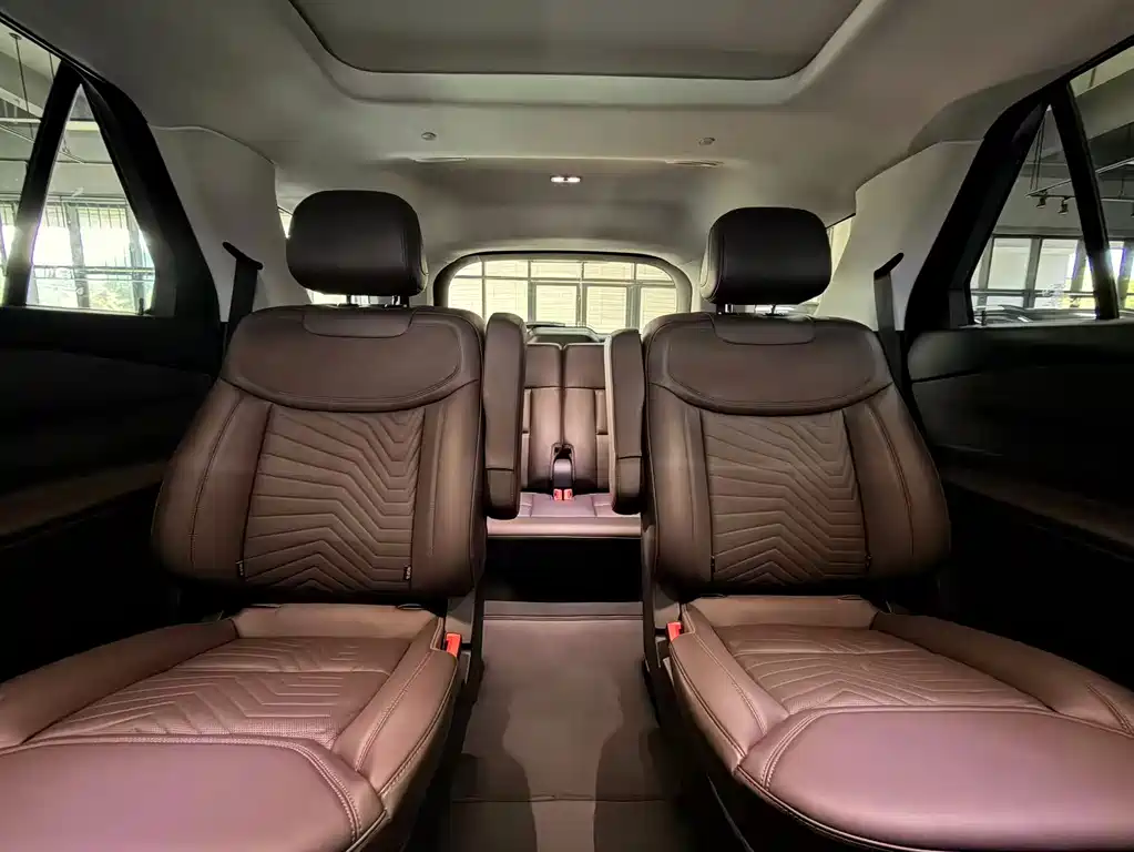 Ford Explorer — миниатюра 16