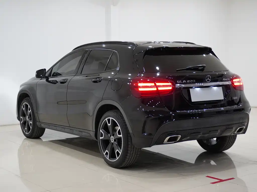 Mercedes-Benz GLA 2018 GLA 220 4MATIC Sport