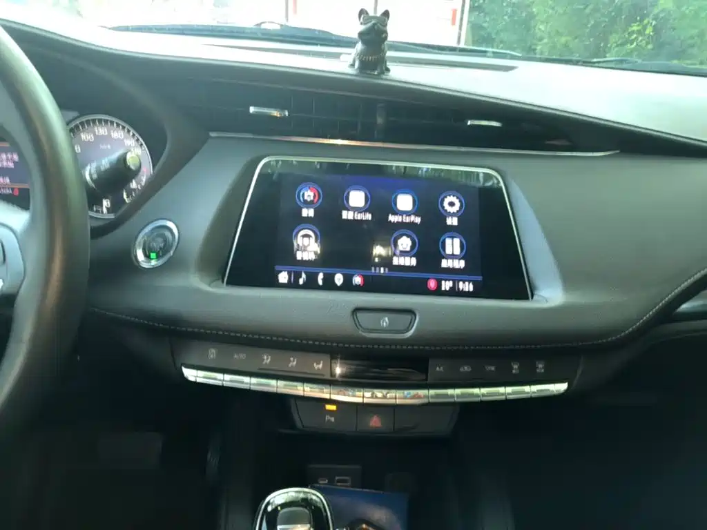 Cadillac XT4 — миниатюра 13
