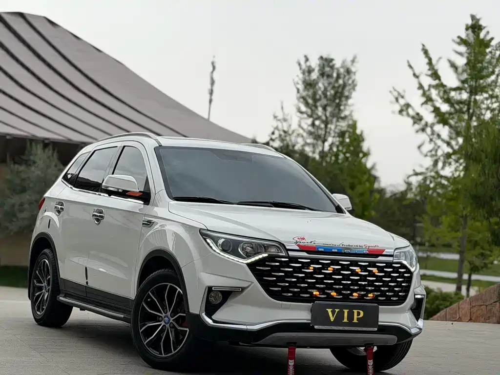 FAW R7 2018 R7C 1.6L MT Luxury