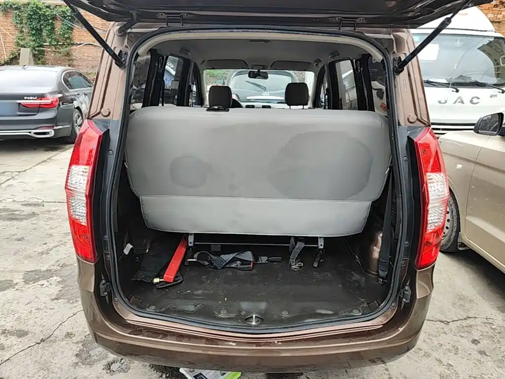 Wuling Hongguang — миниатюра 19