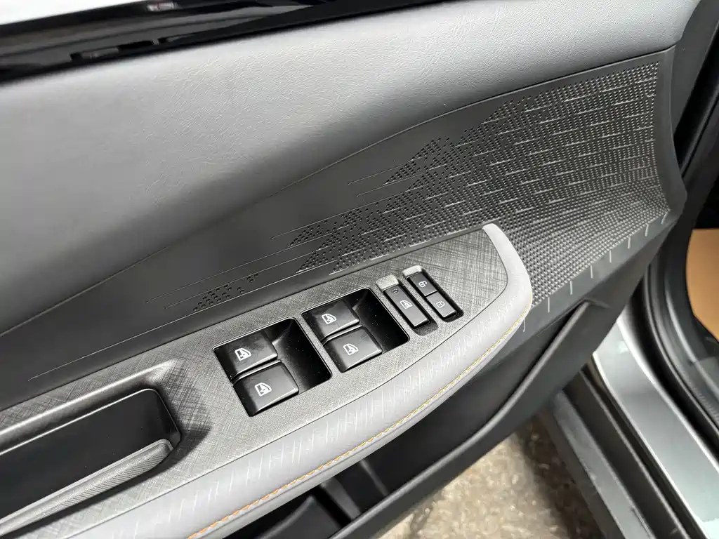 Changan UNI-V — миниатюра 13