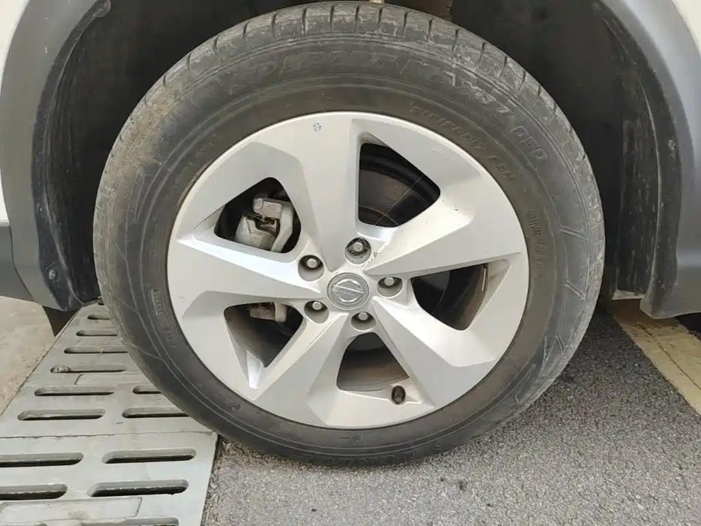 Nissan Qashqai — миниатюра 23