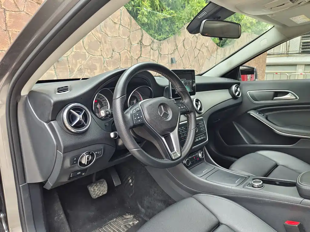 Mercedes-Benz GLA — миниатюра 18