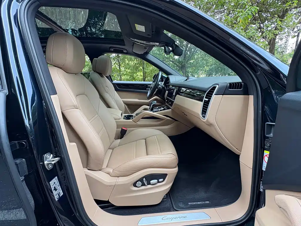 Porsche Cayenne — миниатюра 11