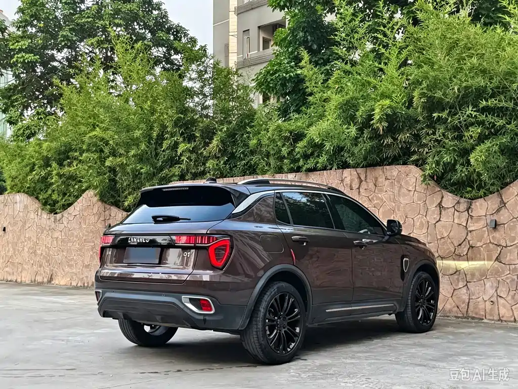 Lynk & Co 01 — миниатюра 6