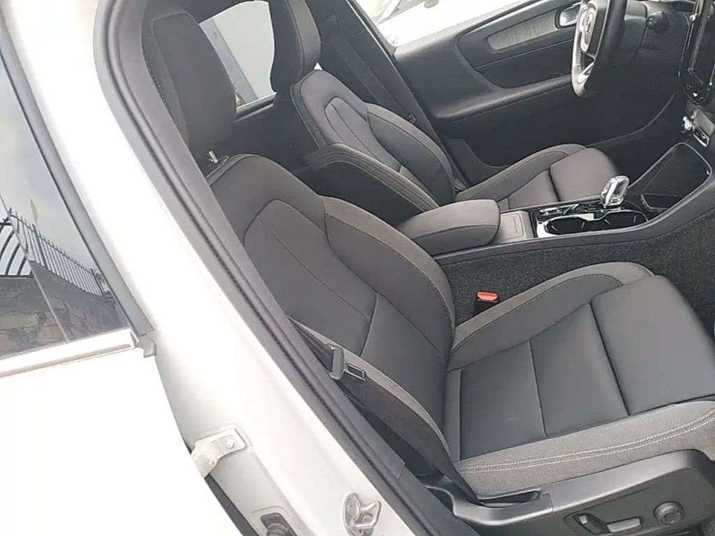 Volvo XC40 — миниатюра 25