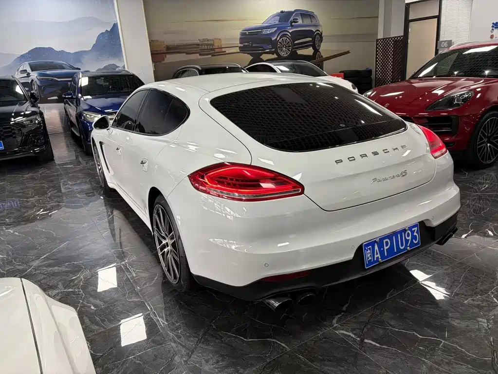 Porsche Panamera — миниатюра 7