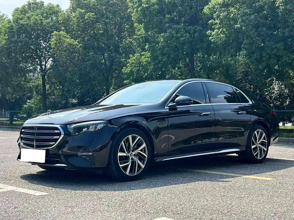 Mercedes-Benz E-Class 2024