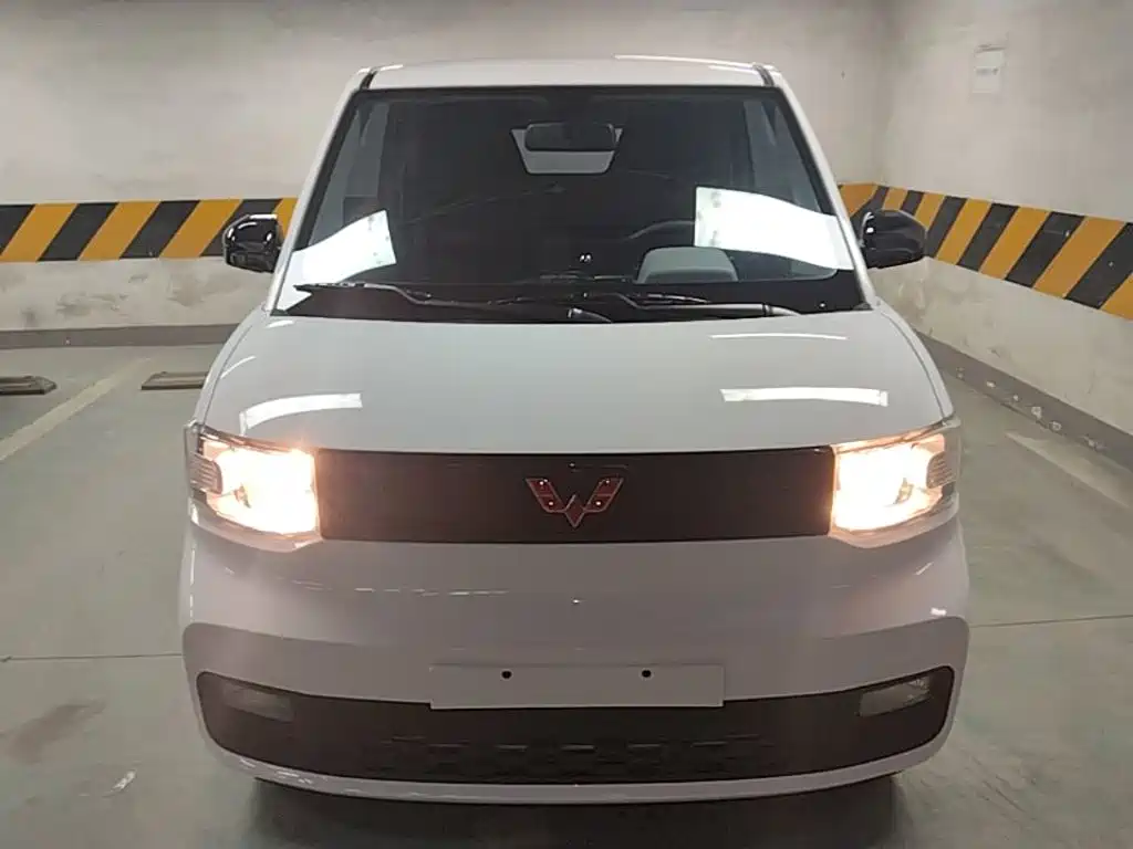 Wuling MINIEV — миниатюра 3