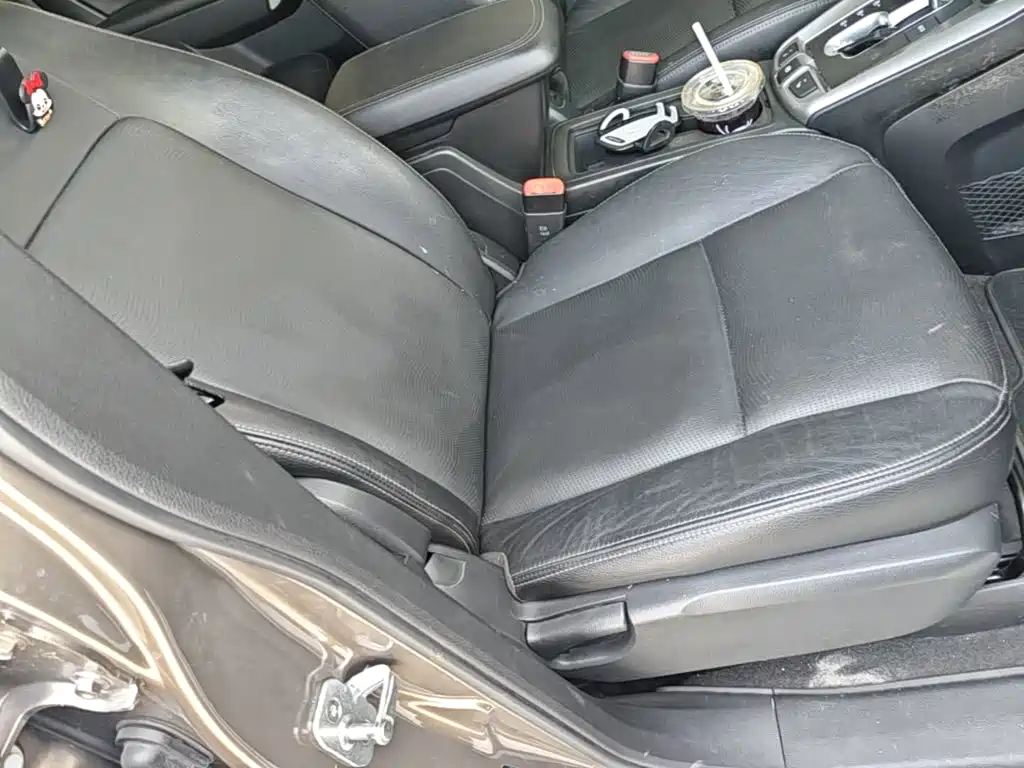 Chevrolet Captiva — миниатюра 25