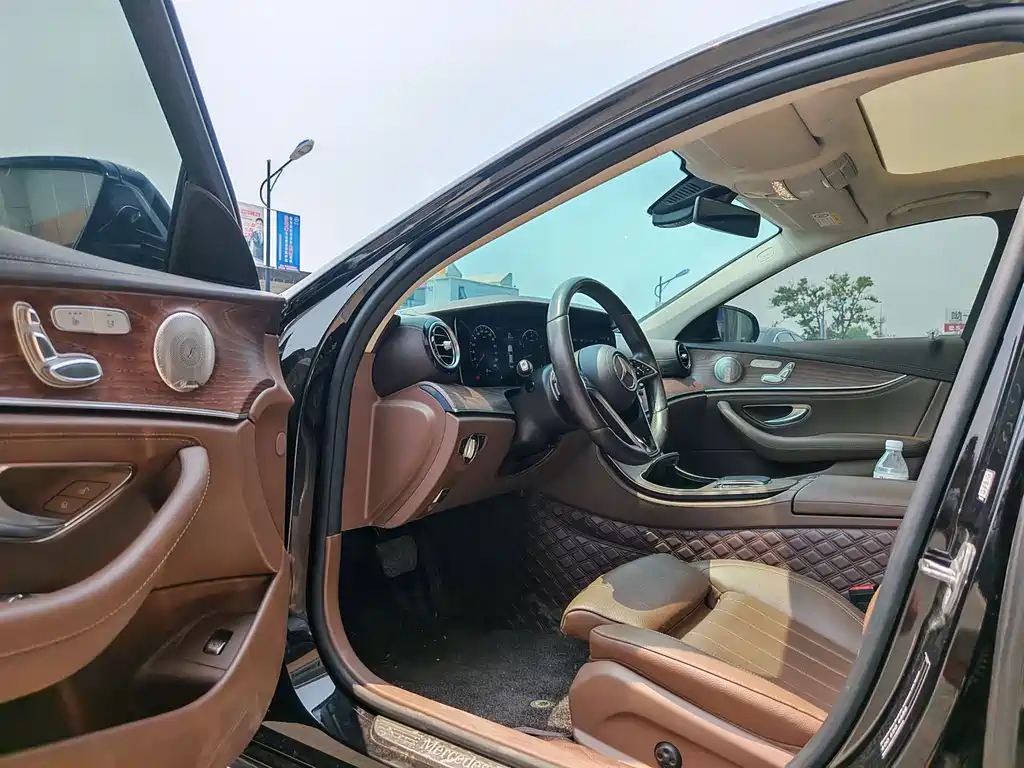 Mercedes-Benz E-Class E 2022 E 300 L Luxury