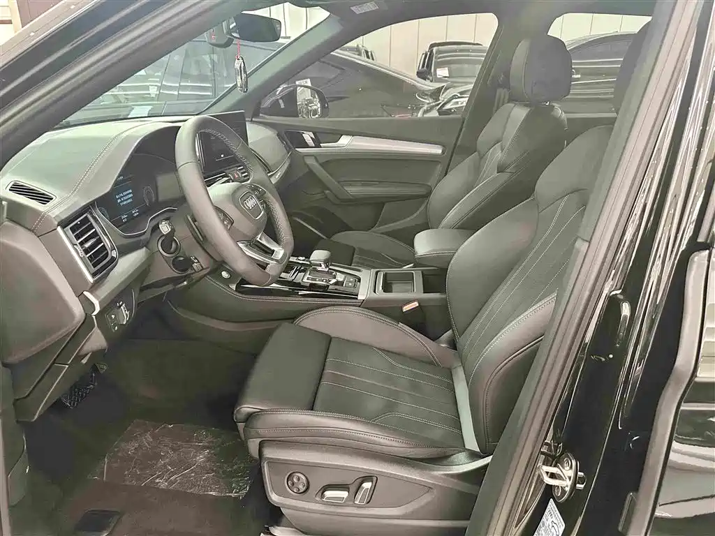 Audi Q5L — миниатюра 11