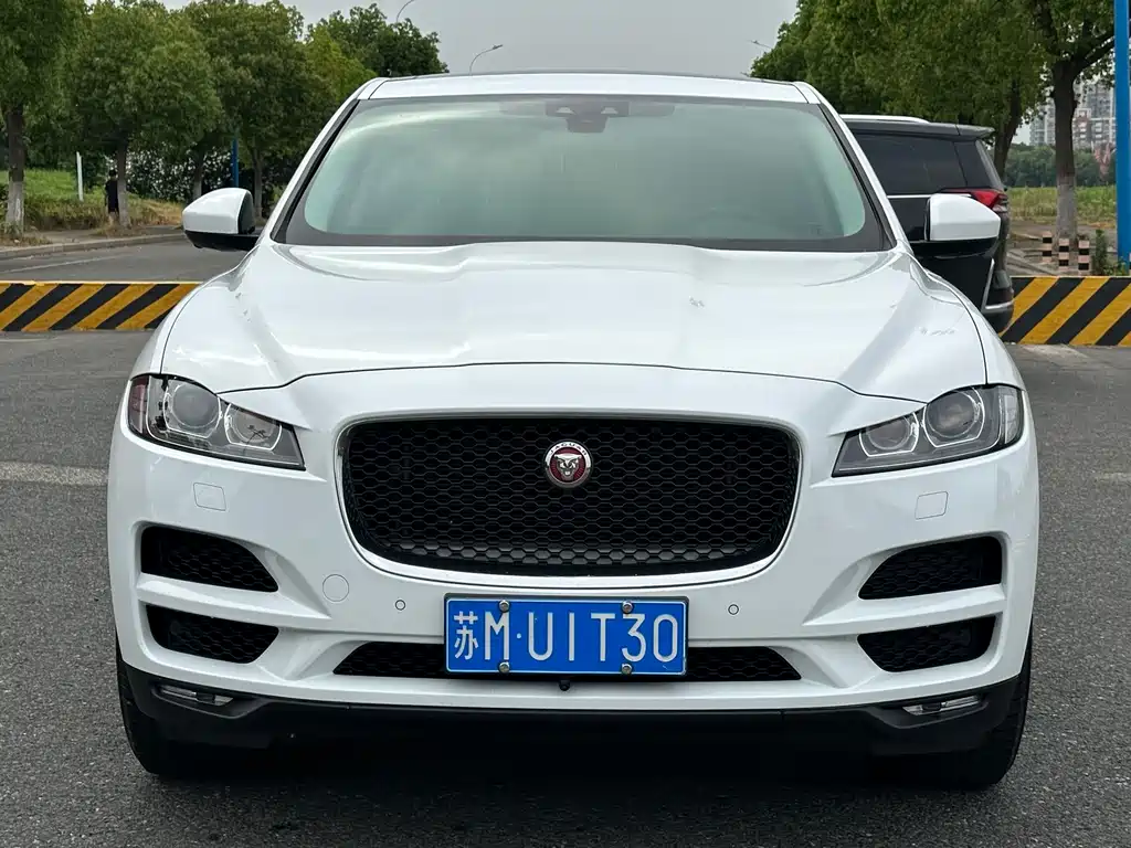 Jaguar F-Pace 2018 2.0T Premium