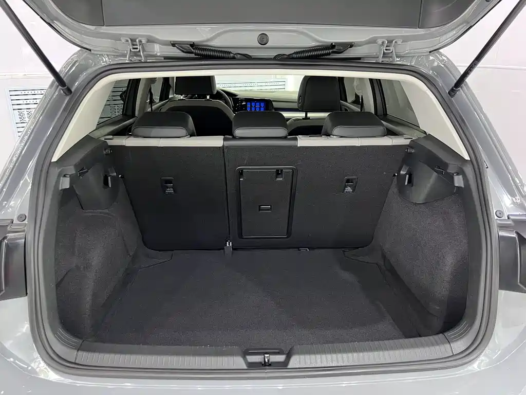 Volkswagen Golf — миниатюра 17