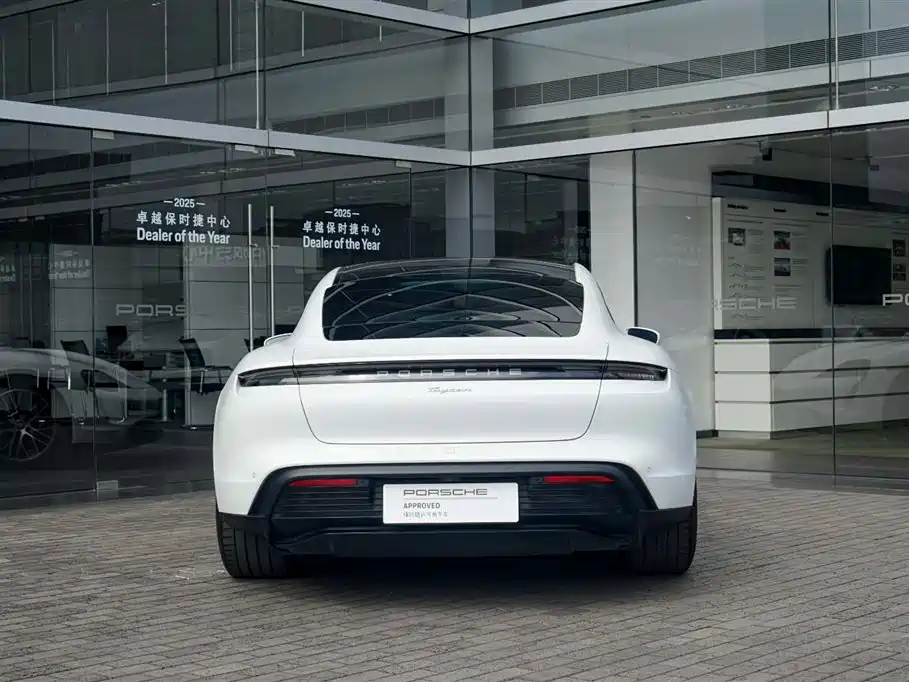 Porsche Taycan 2022 Taycan
